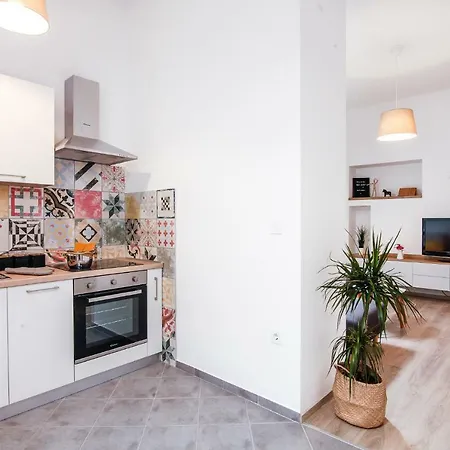 Apartment Kensi*** Pula